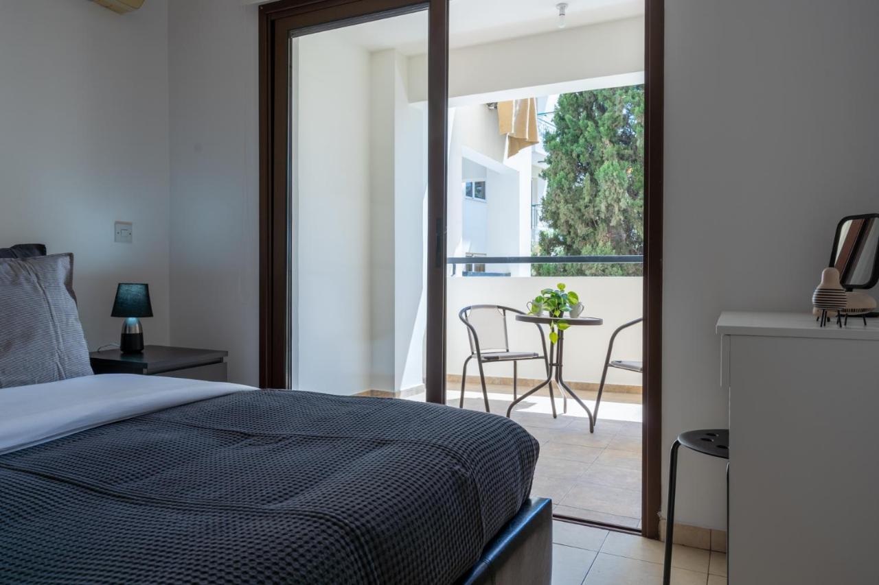 Mia 1-Bedroom Apartment In Larnaca Extérieur photo